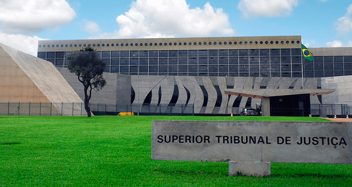 No momento, você está visualizando STJ ajusta tese sobre renúncia de valores para demandar em juizado especial